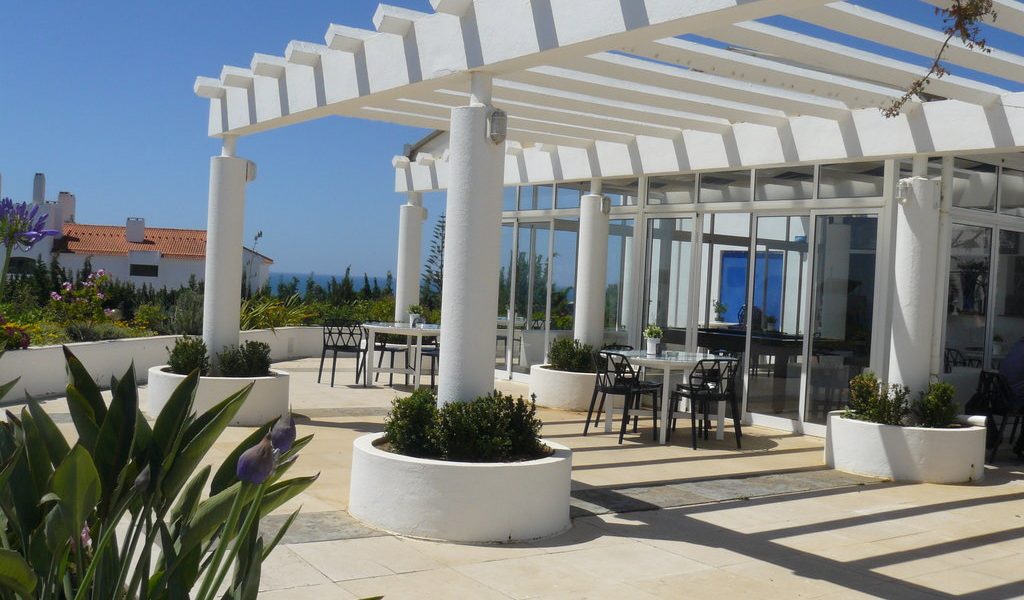 Poolside Bar